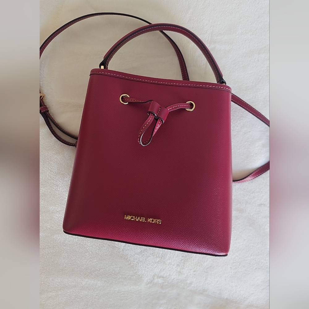 Michael Kors Crossbody Bag BUCKET Style